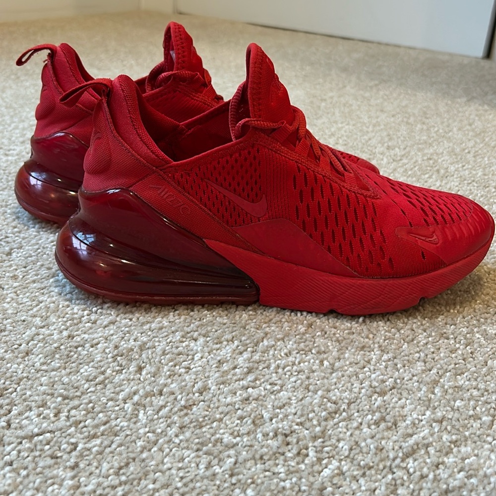 Kid Nike Air Max 270 University Red CW6987-600. Great condition.
